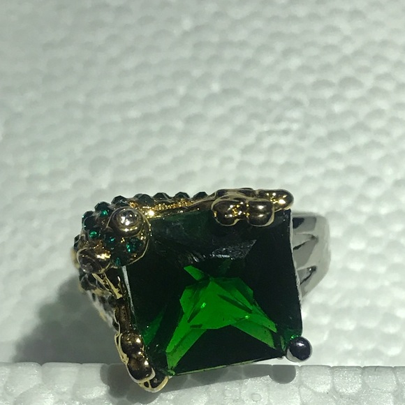 Sliver gold Frog emerald ring - Picture 2 of 4
